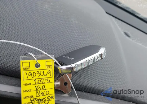 2023 Kia Niro Ex Touring z USA, uszkodzony, nr VIN KNDCR3LE3P5057110